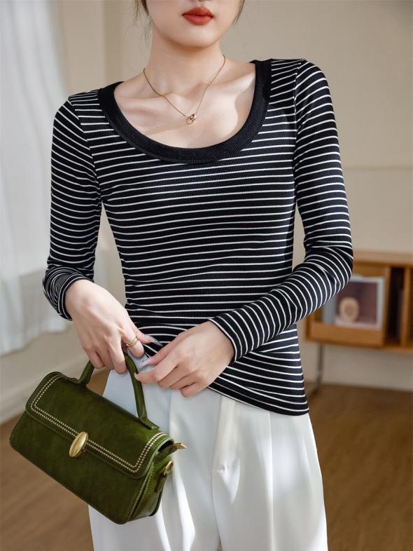 Black Striped Nyc Scoop Neck Long Sleeved Top  |  Womens Basics Basics Basics